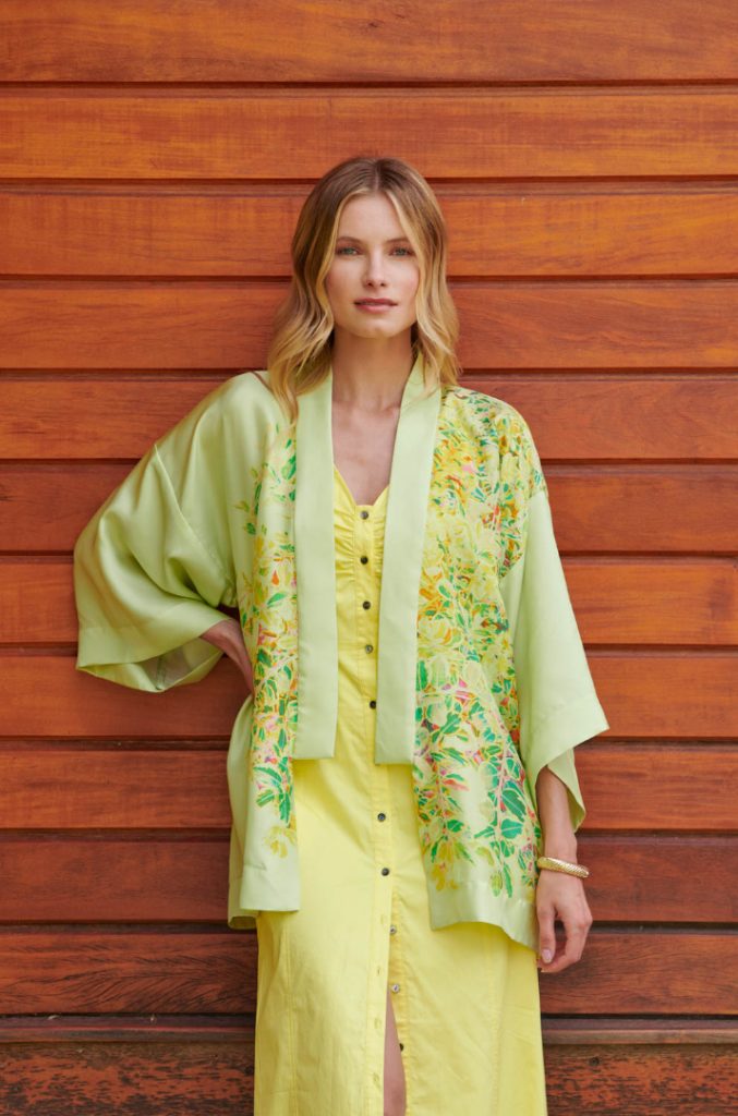 Kimono corto de seda natural Incienso en lima