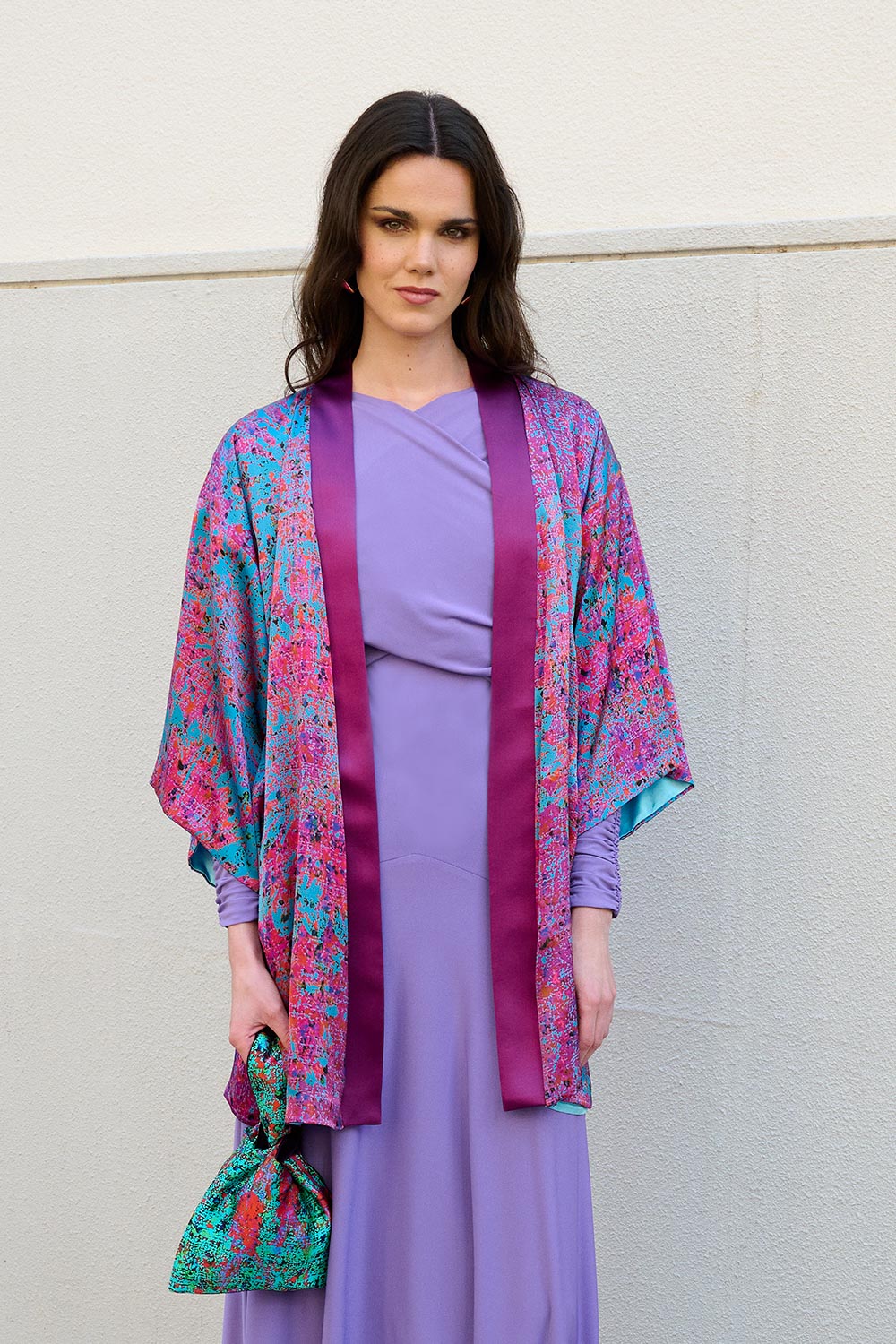 Kimono largo midi de seda natural Gerbera jaspeada en magenta